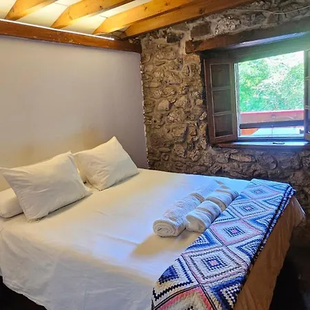 La Vegacha Casa Tradicional Pasiega * San Roque de Riomiera