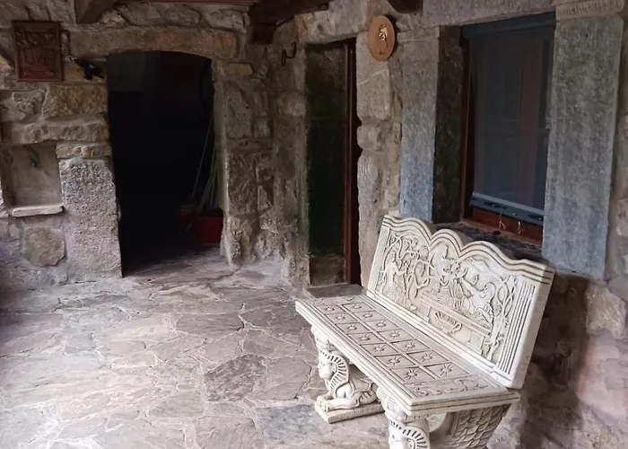 La Vegacha Casa Tradicional Pasiega San Roque de Ríomiera