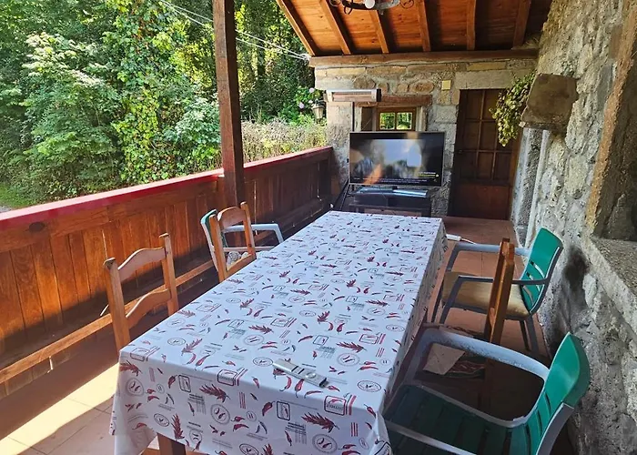 מלון La Vegacha Casa Tradicional Pasiega *