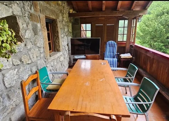 מלון La Vegacha Casa Tradicional Pasiega *