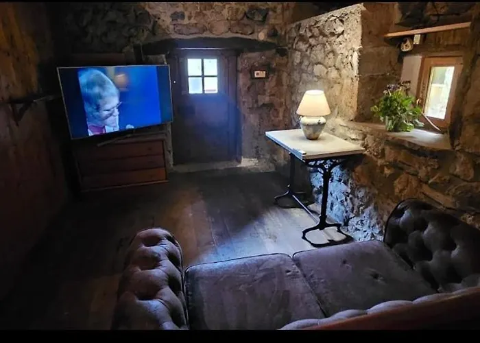 מלון La Vegacha Casa Tradicional Pasiega San Roque de Ríomiera