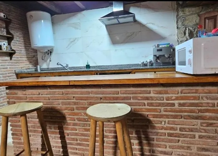 מלון La Vegacha Casa Tradicional Pasiega *