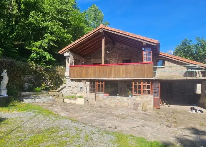 La Vegacha Casa Tradicional Pasiega *